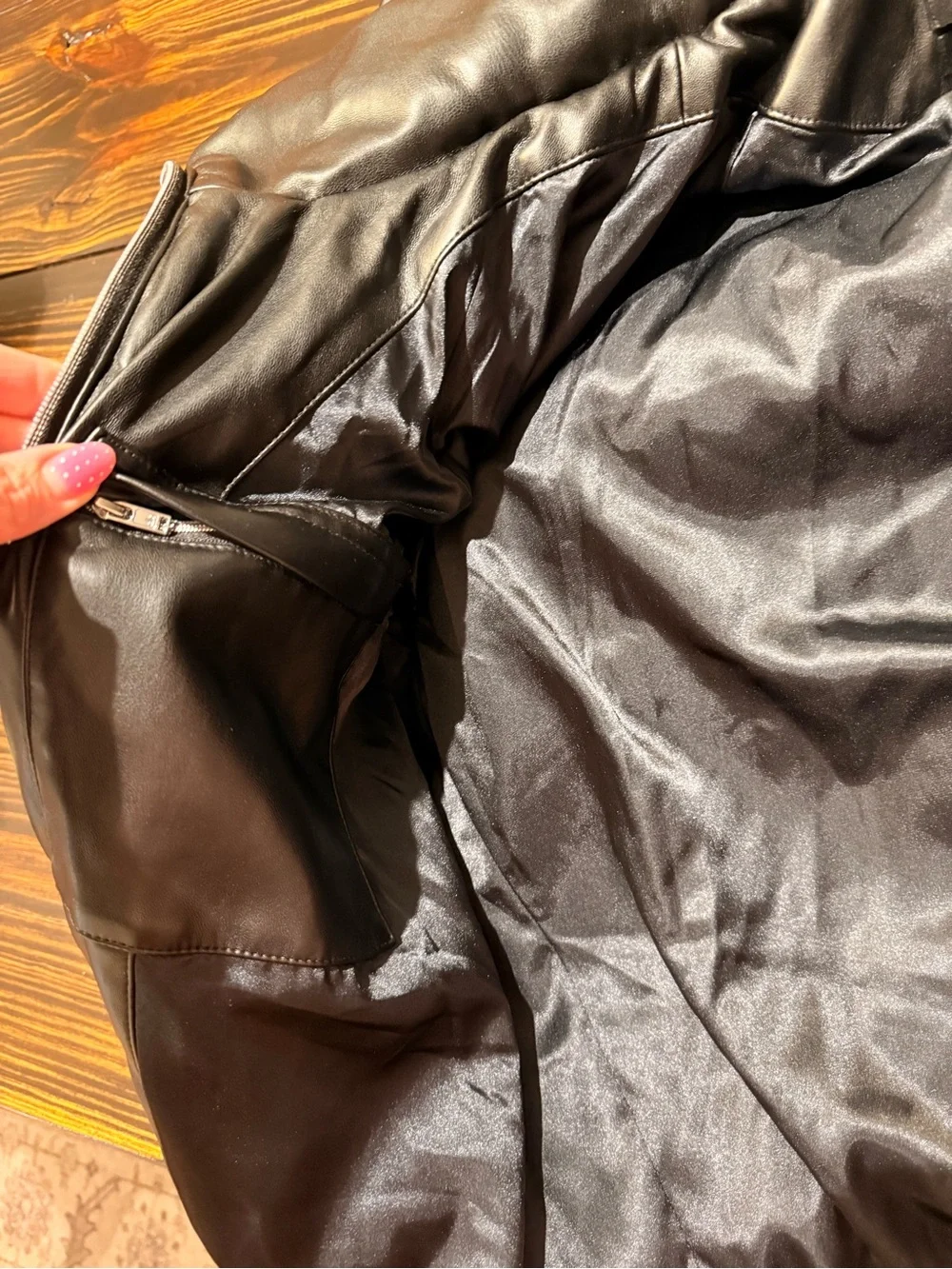 ALO Yoga Faux Leather Boss Puffer Jacket Black Size M